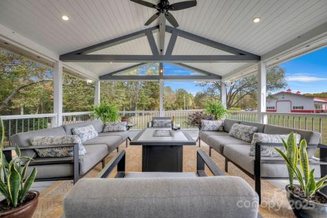 1260 Beaver Island Trail Road Walnut Cove NC 27052