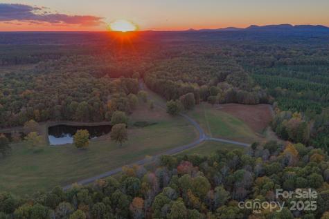1260 Beaver Island Trail Road Walnut Cove NC 27052