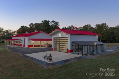 1260 Beaver Island Trail Road Walnut Cove NC 27052