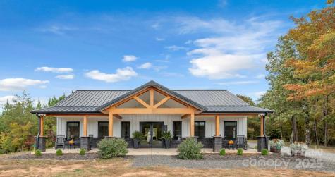 1260 Beaver Island Trail Road Walnut Cove NC 27052