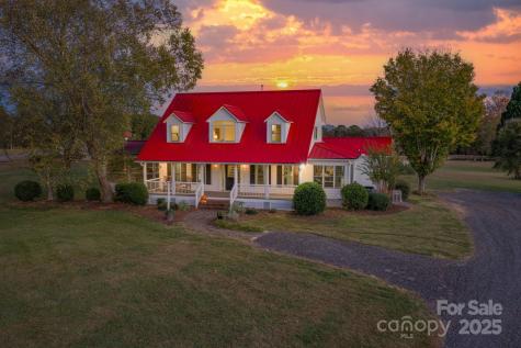 1260 Beaver Island Trail Road Walnut Cove NC 27052