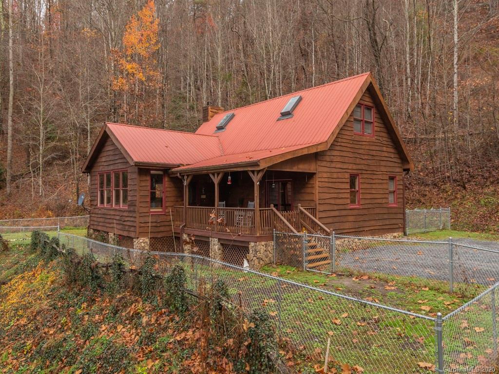 125 Hyacinth Drive Clyde NC 28721