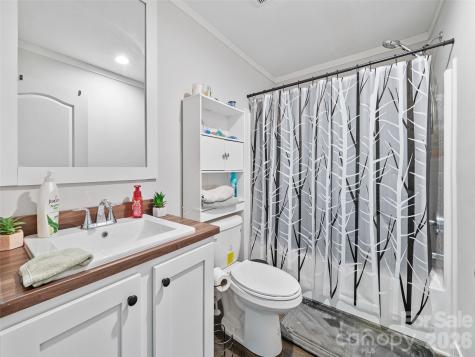 86 Jarrett Drive Bakersville NC 28705