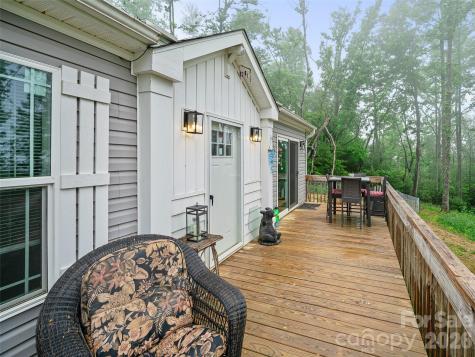 86 Jarrett Drive Bakersville NC 28705