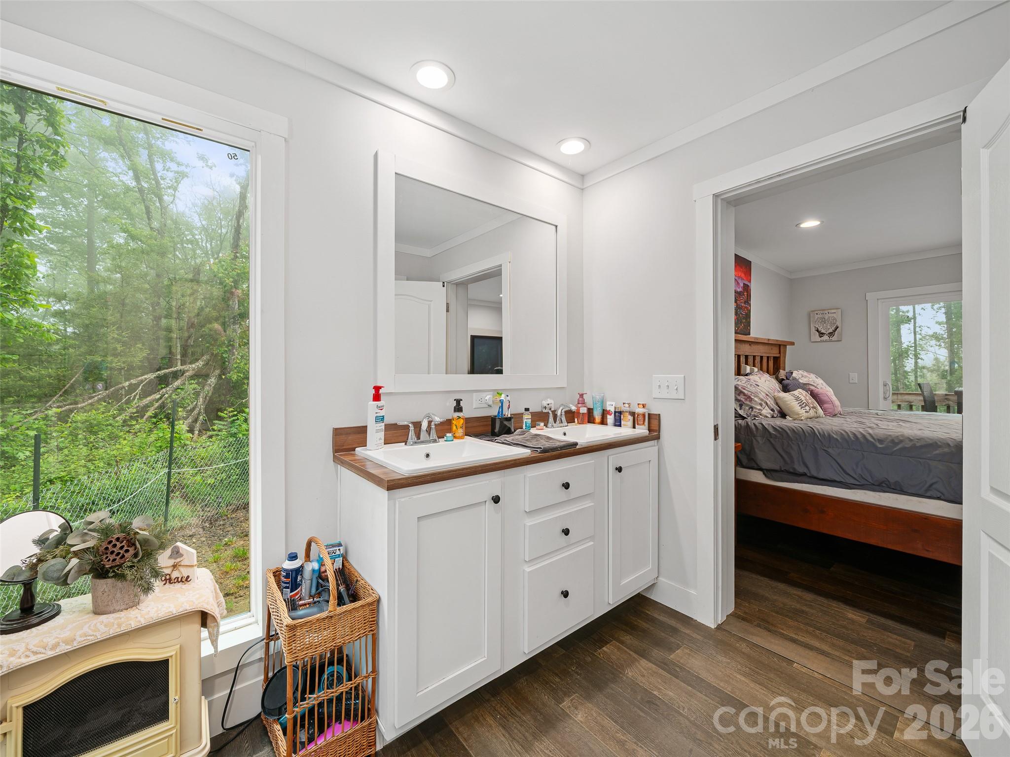 86 Jarrett Drive Bakersville NC 28705