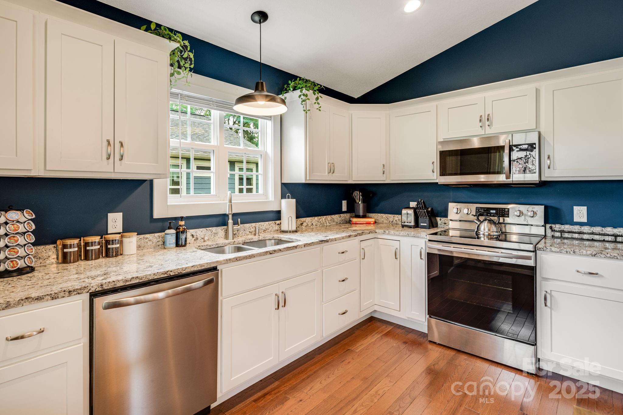 868 Sand Hill Road Asheville NC 28806