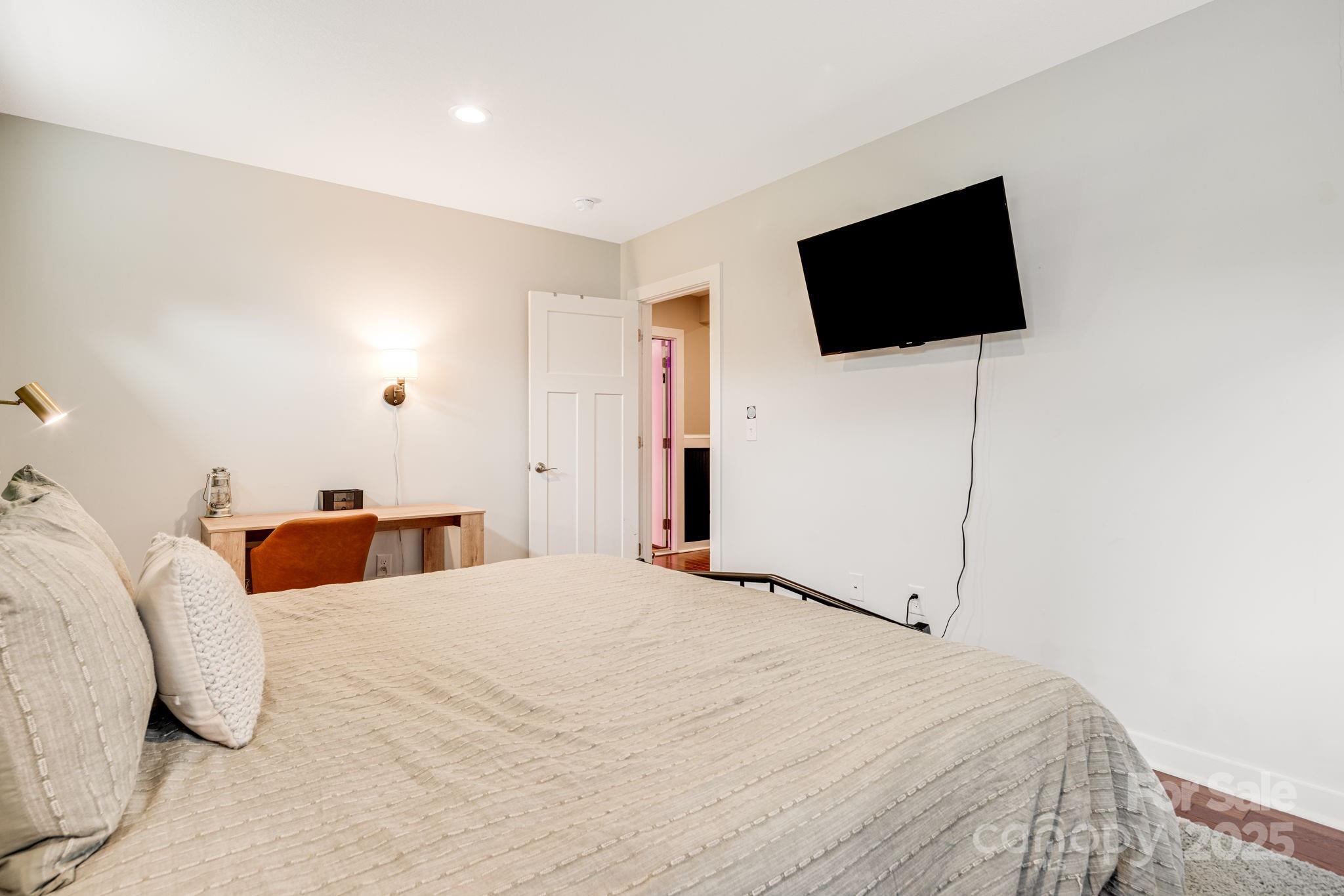 868 Sand Hill Road Asheville NC 28806