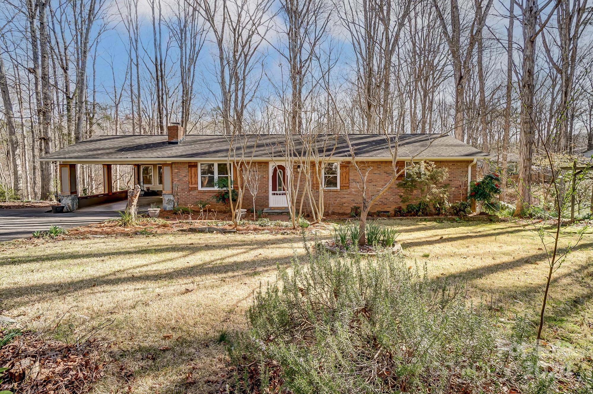 8538 Lochinvar Drive Charlotte NC 28227