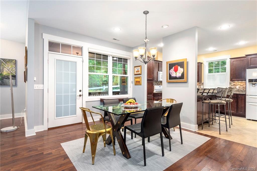 4 Bungalow Way Asheville NC 28804