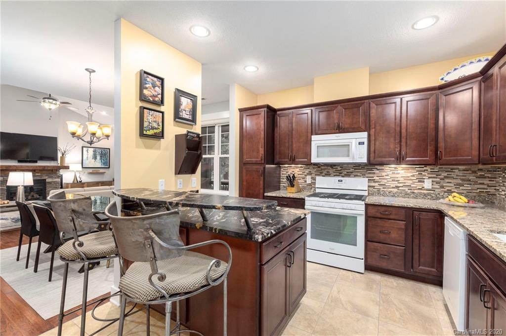 4 Bungalow Way Asheville NC 28804