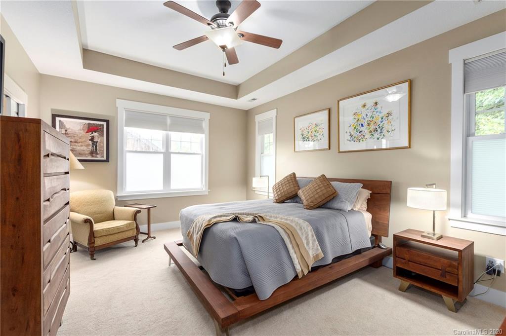 4 Bungalow Way Asheville NC 28804