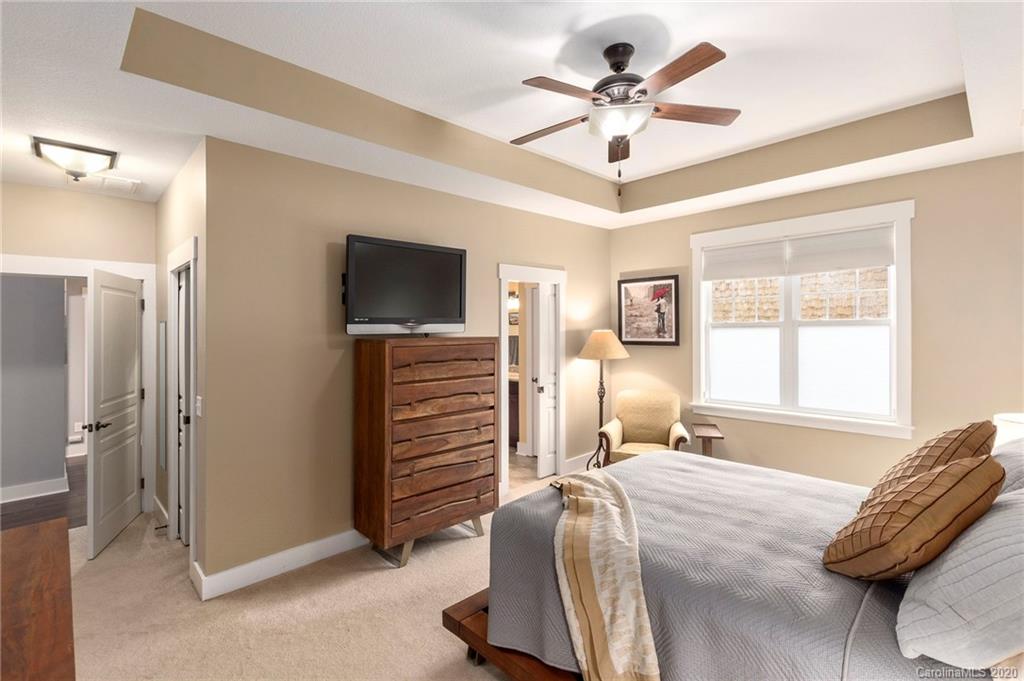 4 Bungalow Way Asheville NC 28804