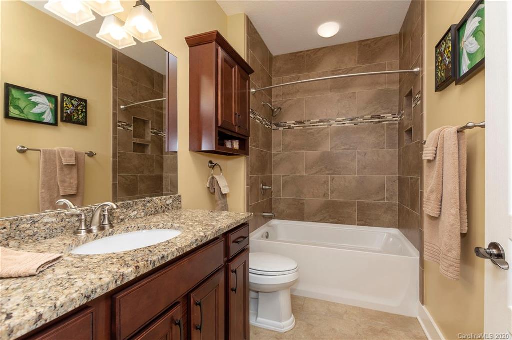 4 Bungalow Way Asheville NC 28804