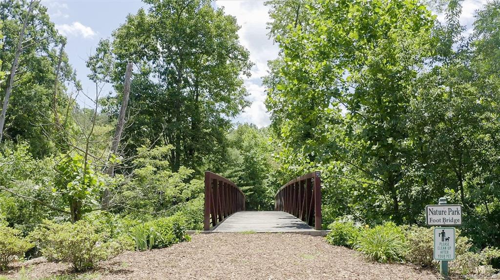 4 Bungalow Way Asheville NC 28804