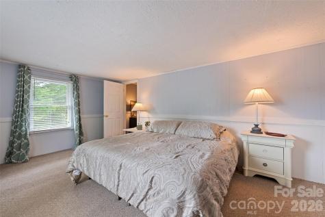48 Medford Avenue Waynesville NC 28786