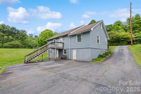 48 Medford Avenue Waynesville NC 28786