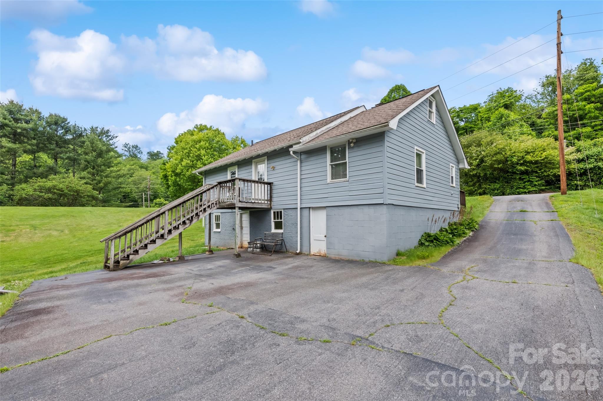 48 Medford Avenue Waynesville NC 28786