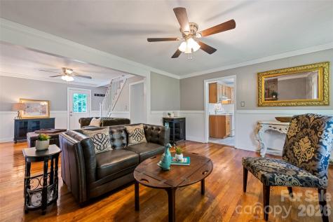 48 Medford Avenue Waynesville NC 28786