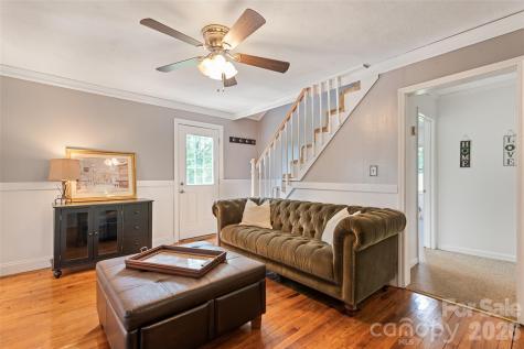 48 Medford Avenue Waynesville NC 28786