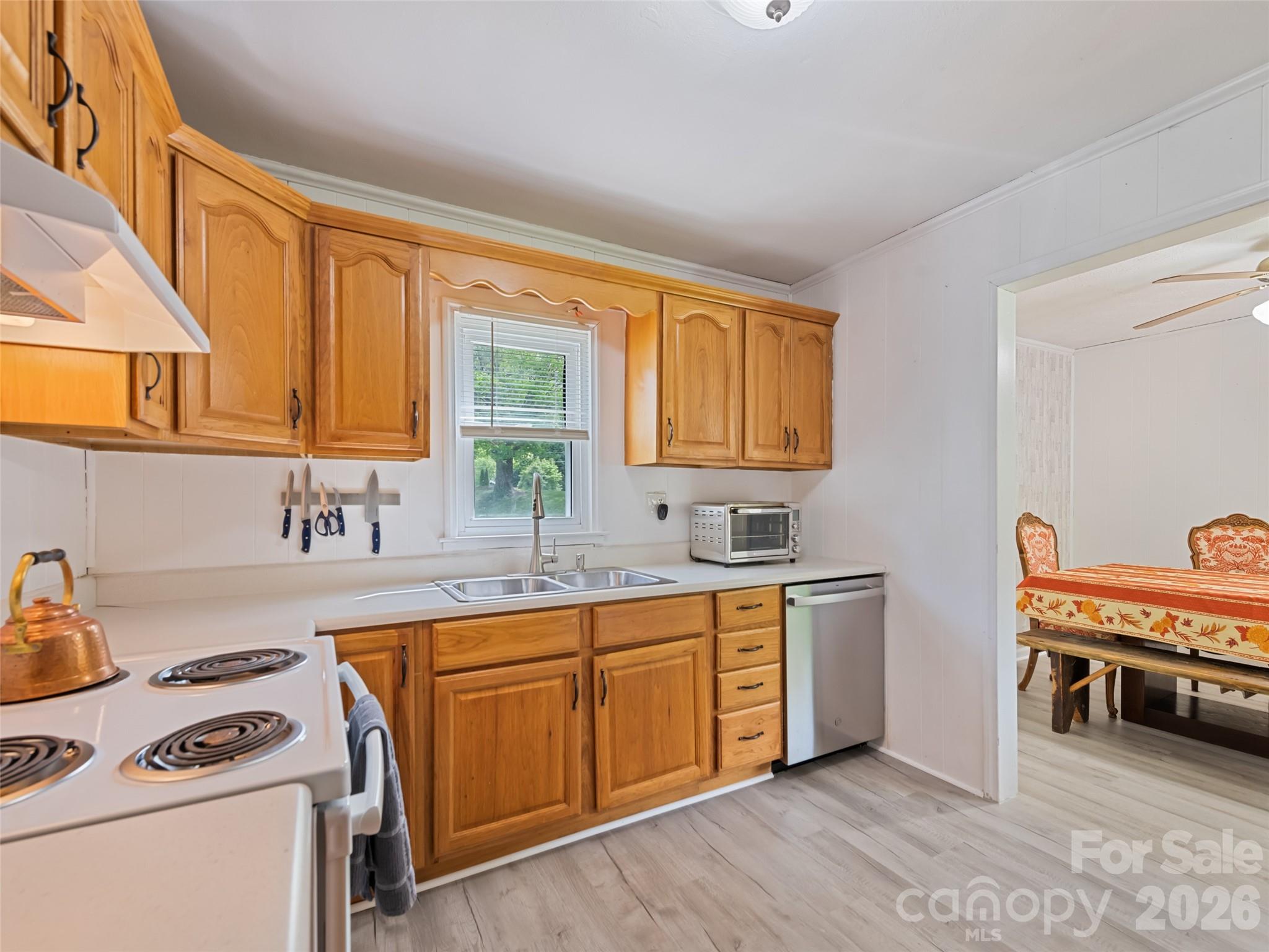 48 Medford Avenue Waynesville NC 28786