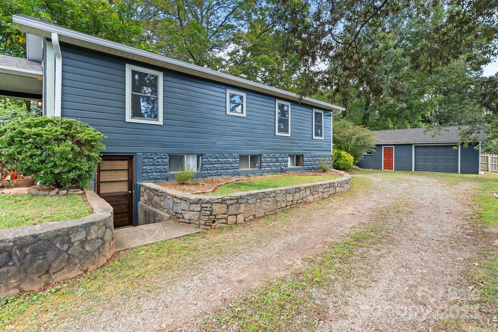 19 Irving Street Asheville NC 28804