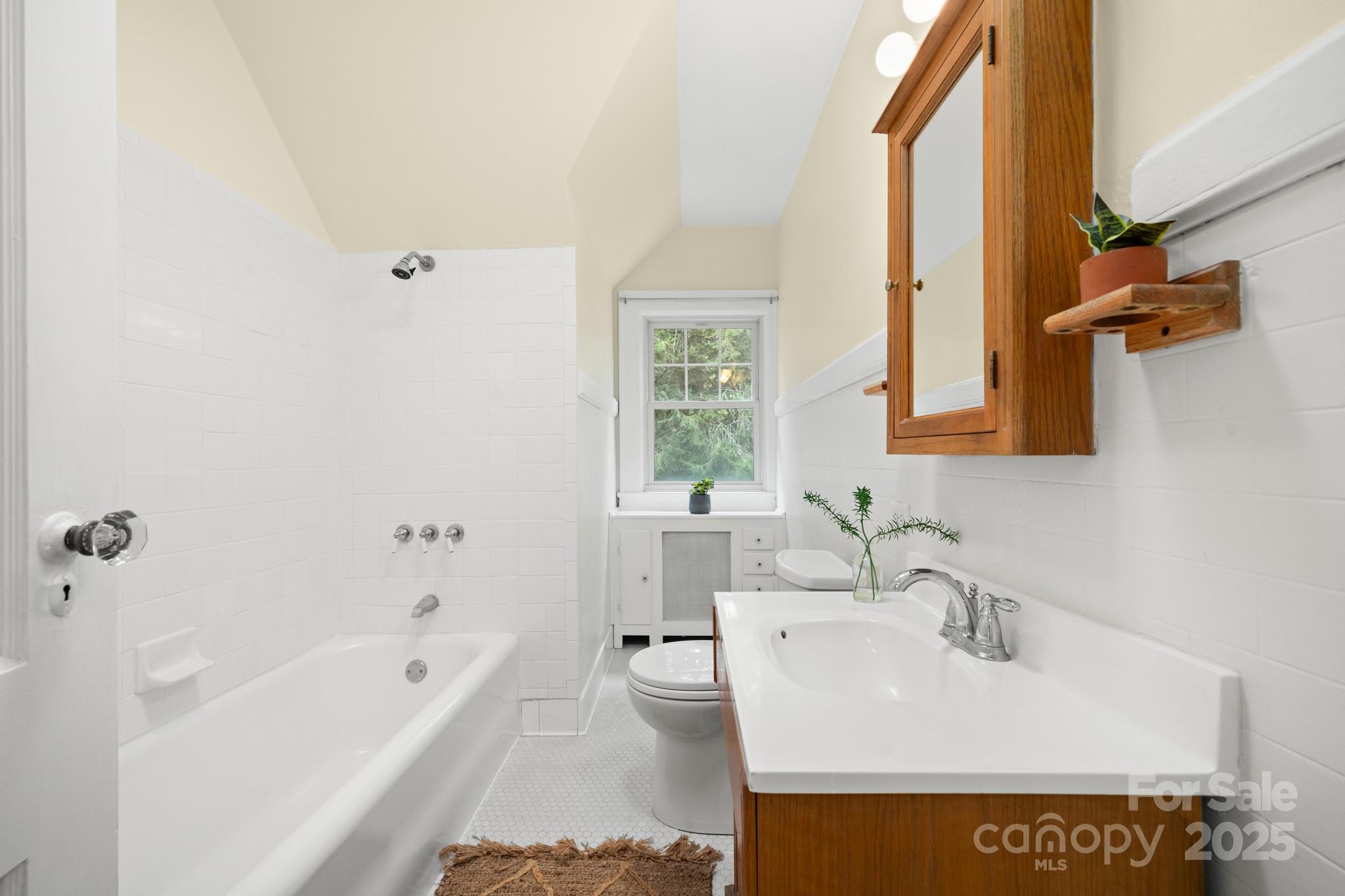 108 Lakewood Drive Asheville NC 28803