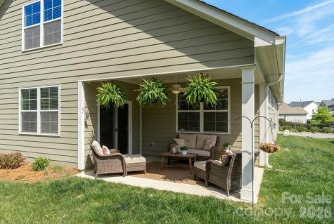 2214 Seagull Drive Denver NC 28037