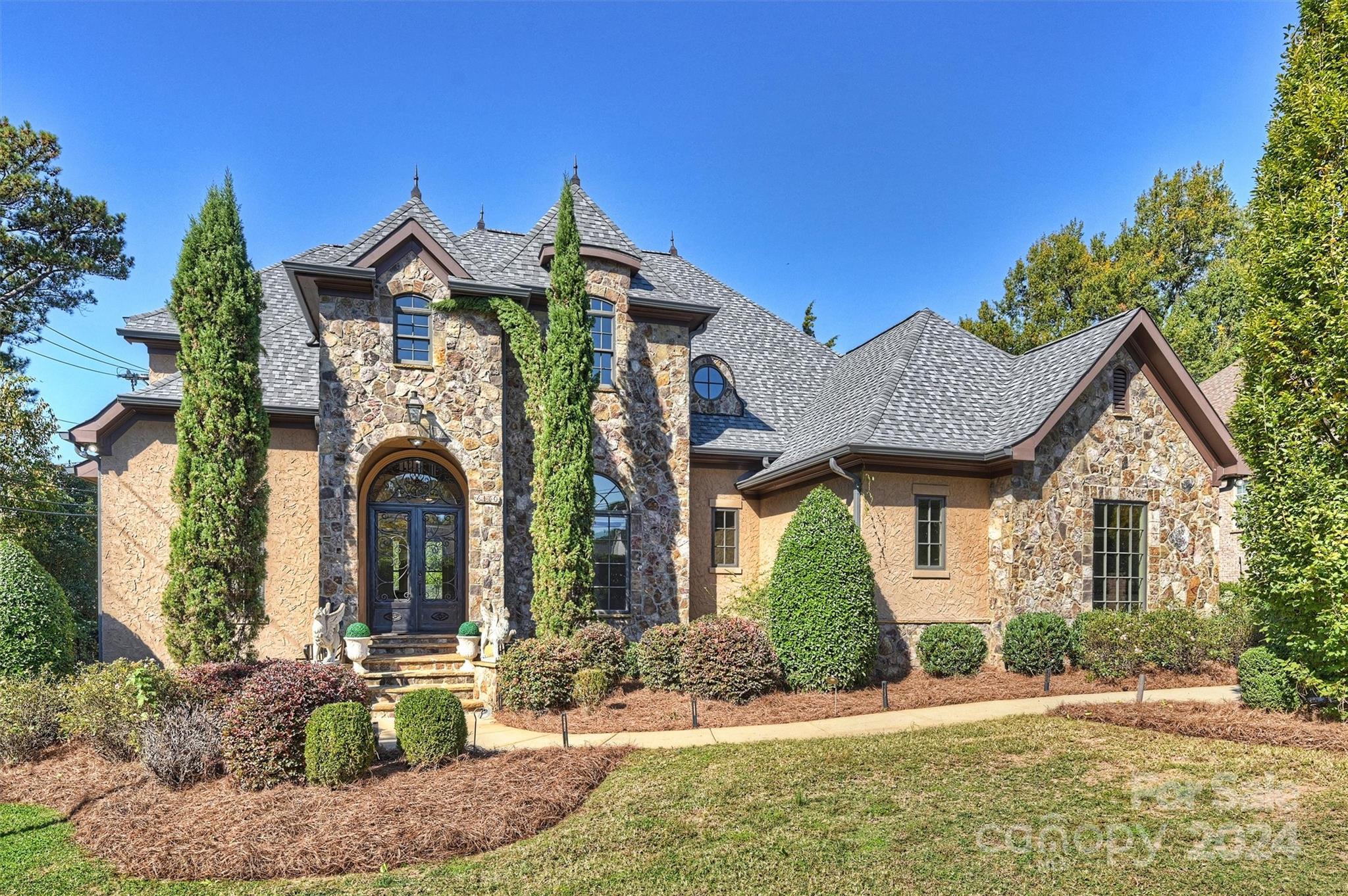 6140 Sharon Road Charlotte NC 28210