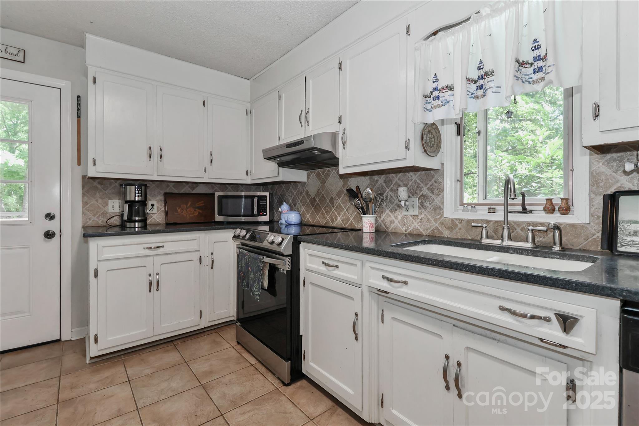 173 Rocky River Road Mooresville NC 28115