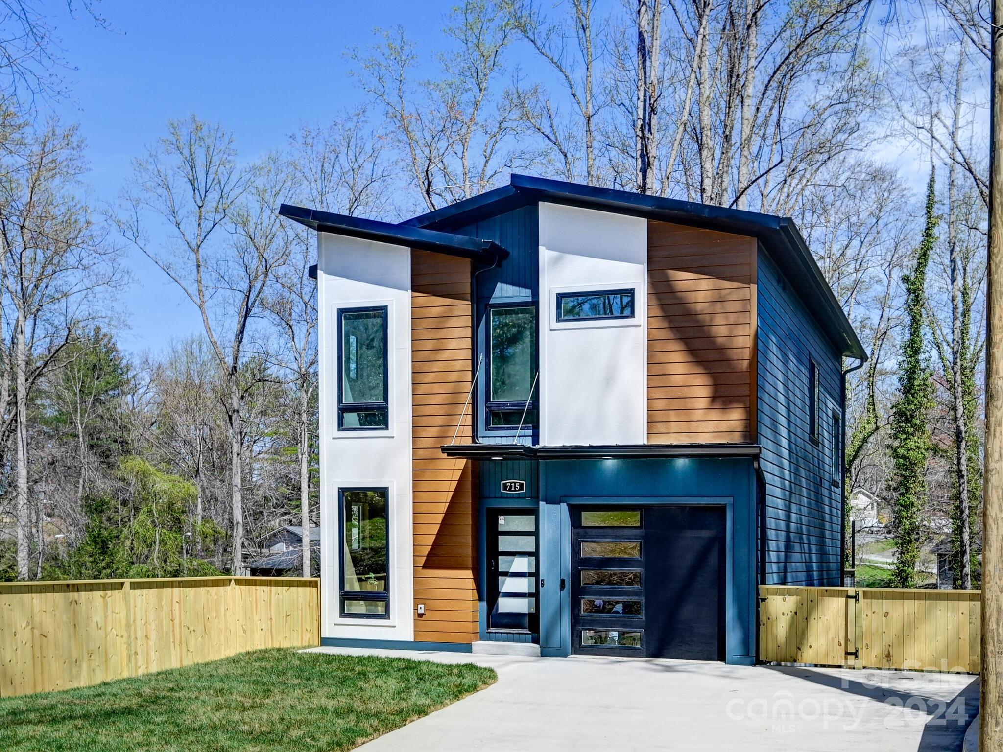 715 Knollwood Drive Hendersonville NC 28791