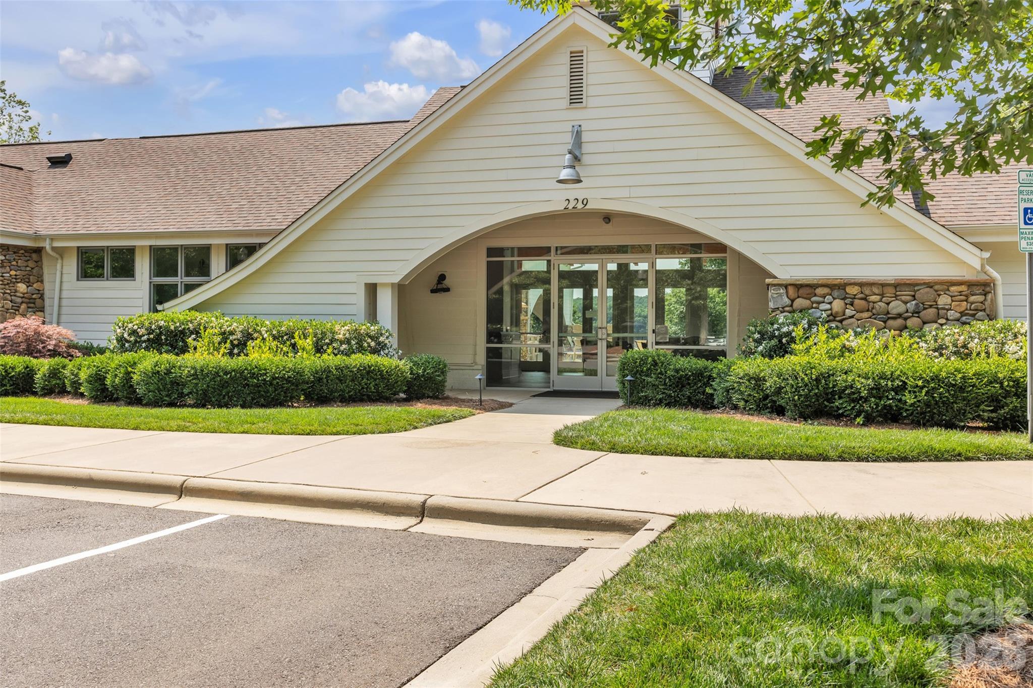 513 Meadow Ridge Drive Belmont NC 28012