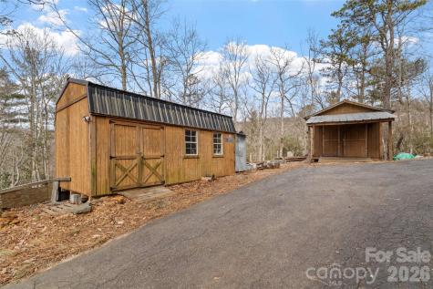 141 Overlook Drive Spruce Pine NC 28777