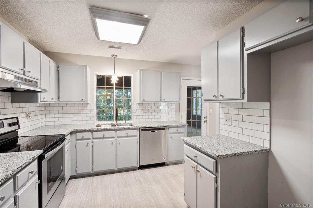 2401 Oak Leigh Drive Charlotte NC 28262