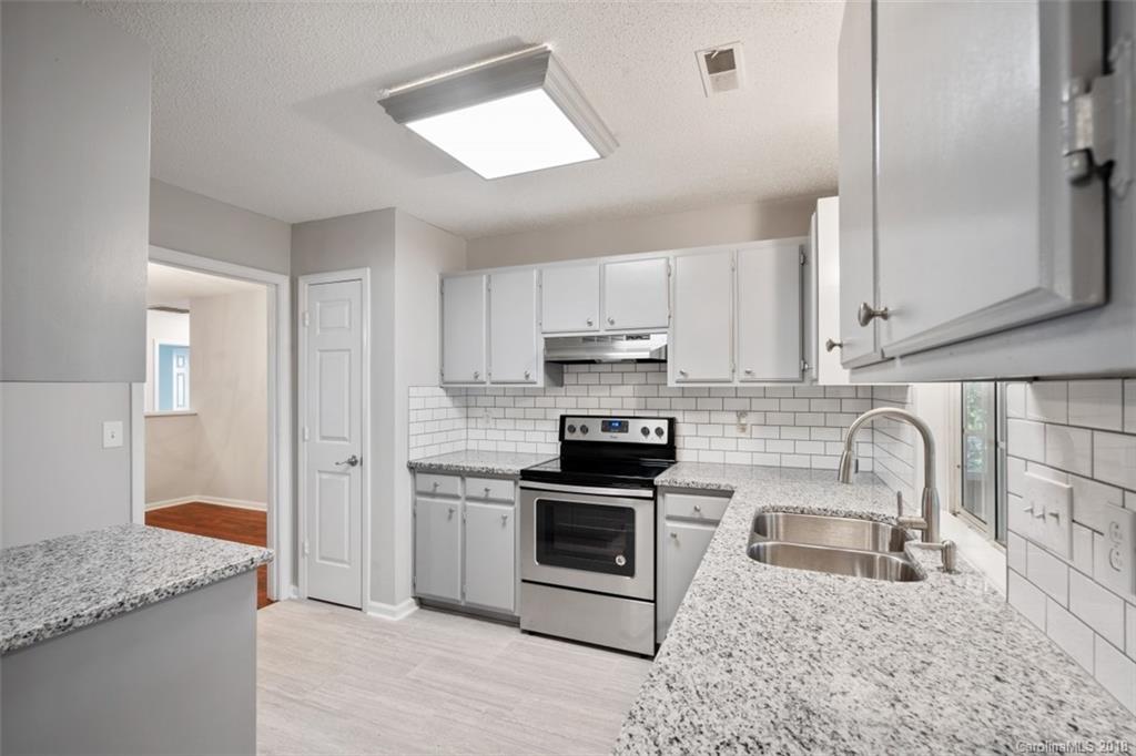 2401 Oak Leigh Drive Charlotte NC 28262