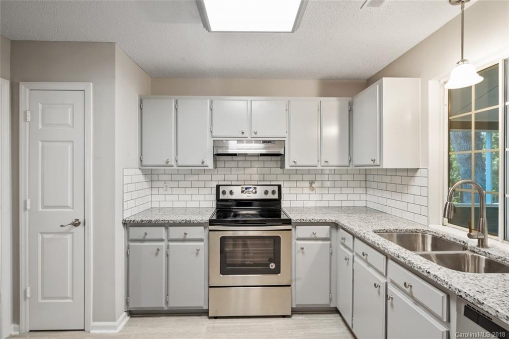 2401 Oak Leigh Drive Charlotte NC 28262