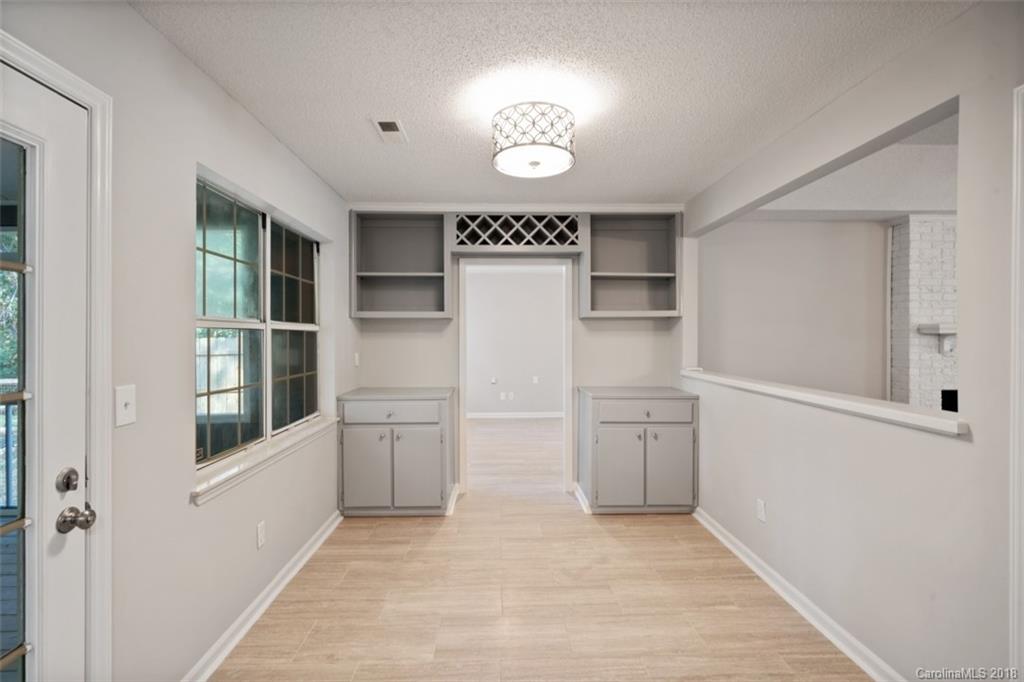 2401 Oak Leigh Drive Charlotte NC 28262