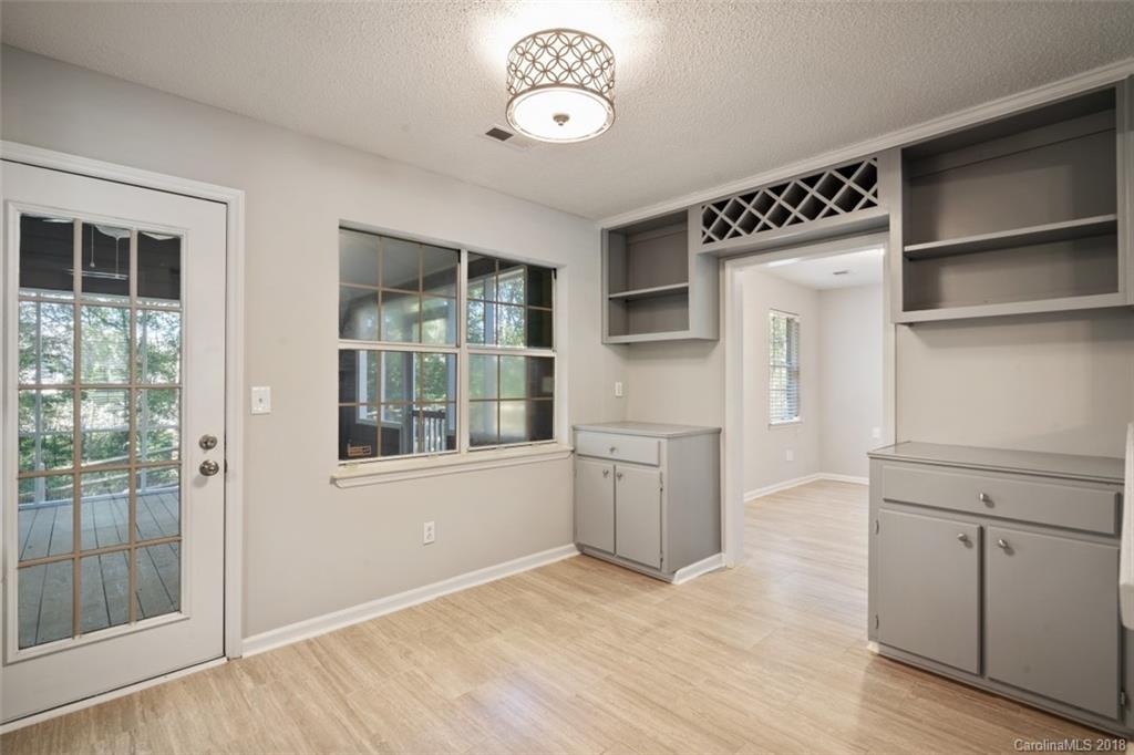 2401 Oak Leigh Drive Charlotte NC 28262