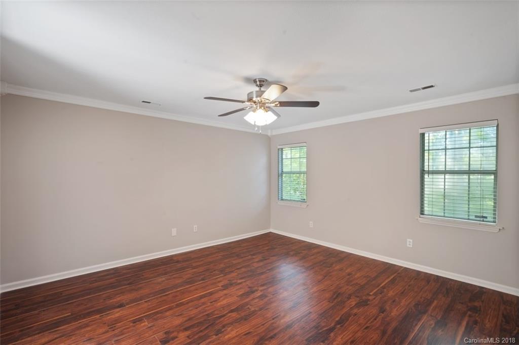 2401 Oak Leigh Drive Charlotte NC 28262