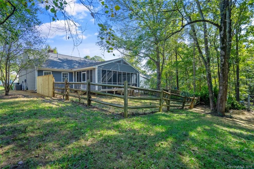 2401 Oak Leigh Drive Charlotte NC 28262