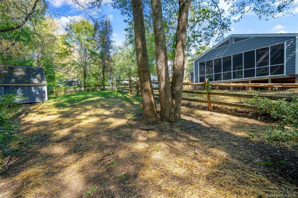 2401 Oak Leigh Drive Charlotte NC 28262