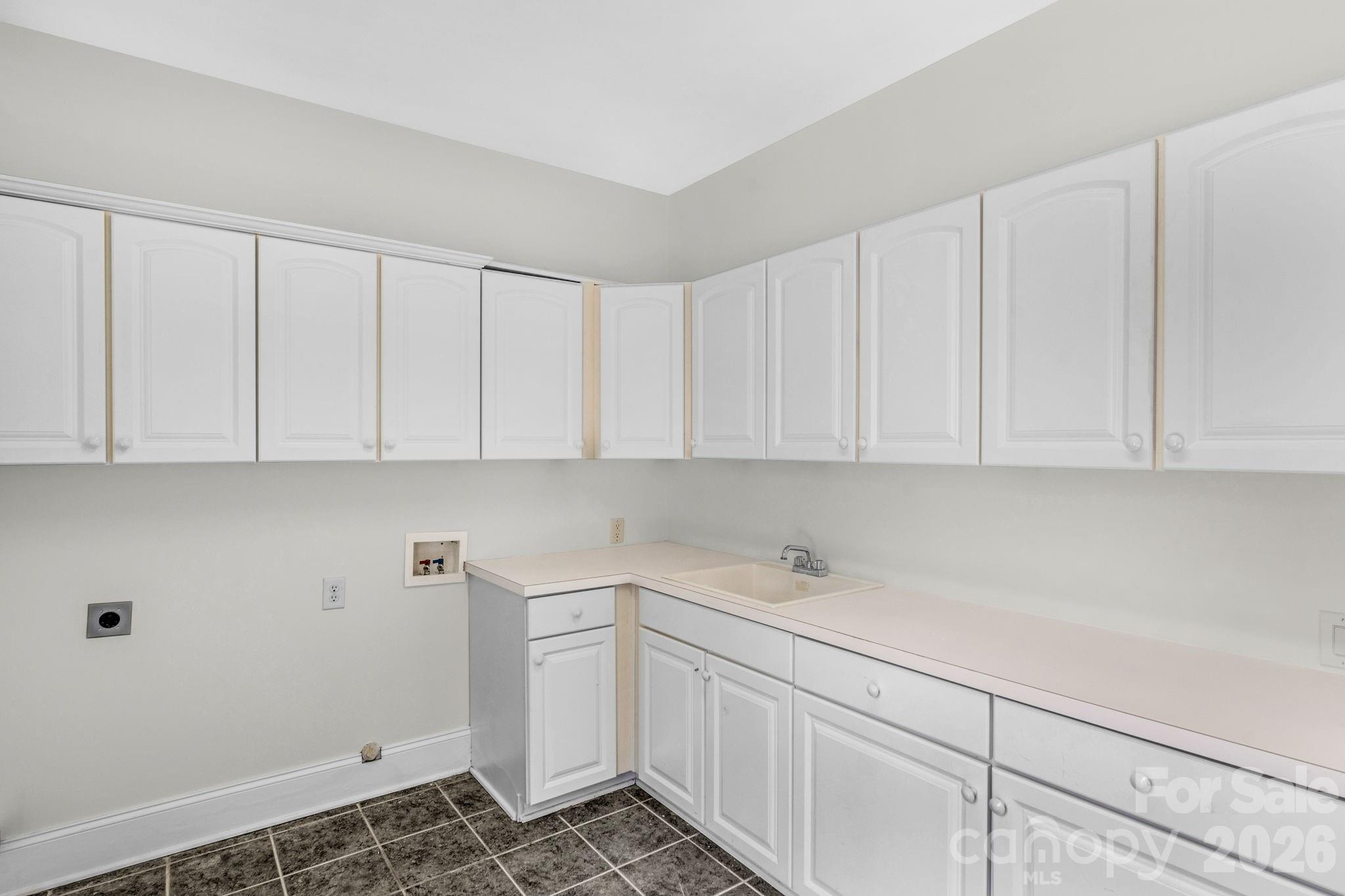 1300 Longleaf Court Matthews NC 28104