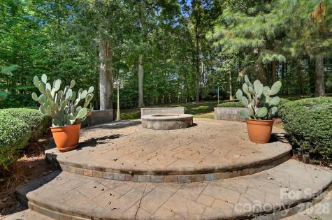 1300 Longleaf Court Matthews NC 28104