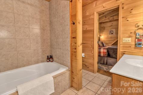 45 Ginger Lane Waynesville NC 28785