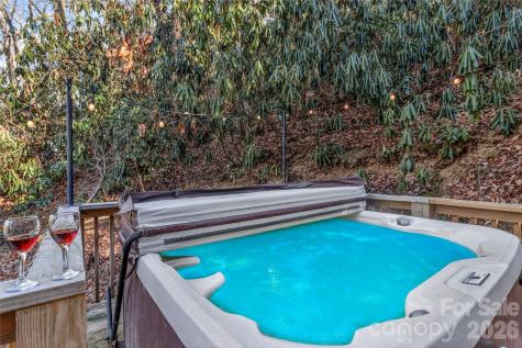 45 Ginger Lane Waynesville NC 28785