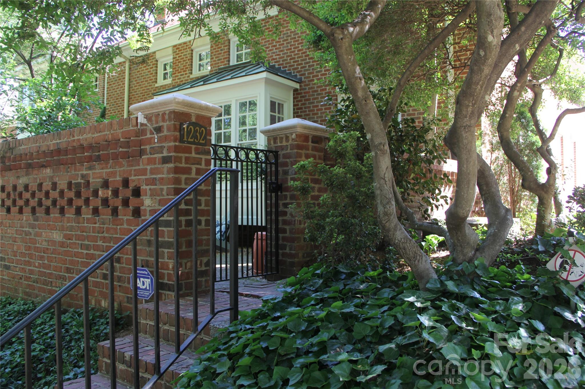 1232 Dilworth Crescent Row Charlotte NC 28203