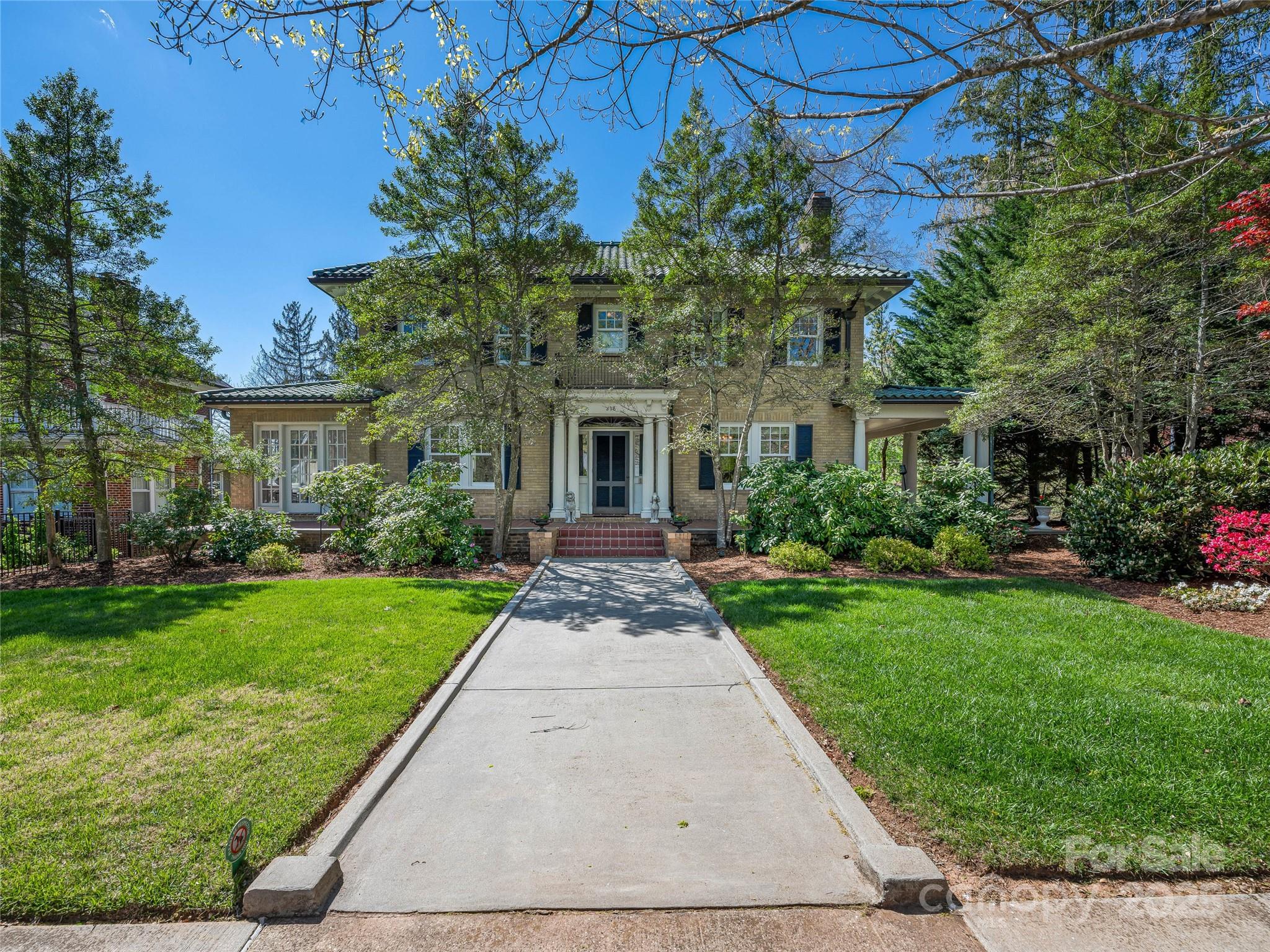 218 Kimberly Avenue Asheville NC 28804