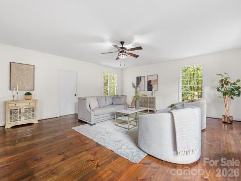 5619 Mountain Point Lane Charlotte NC 28216