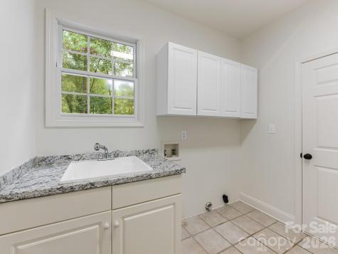 5619 Mountain Point Lane Charlotte NC 28216