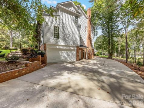 5619 Mountain Point Lane Charlotte NC 28216