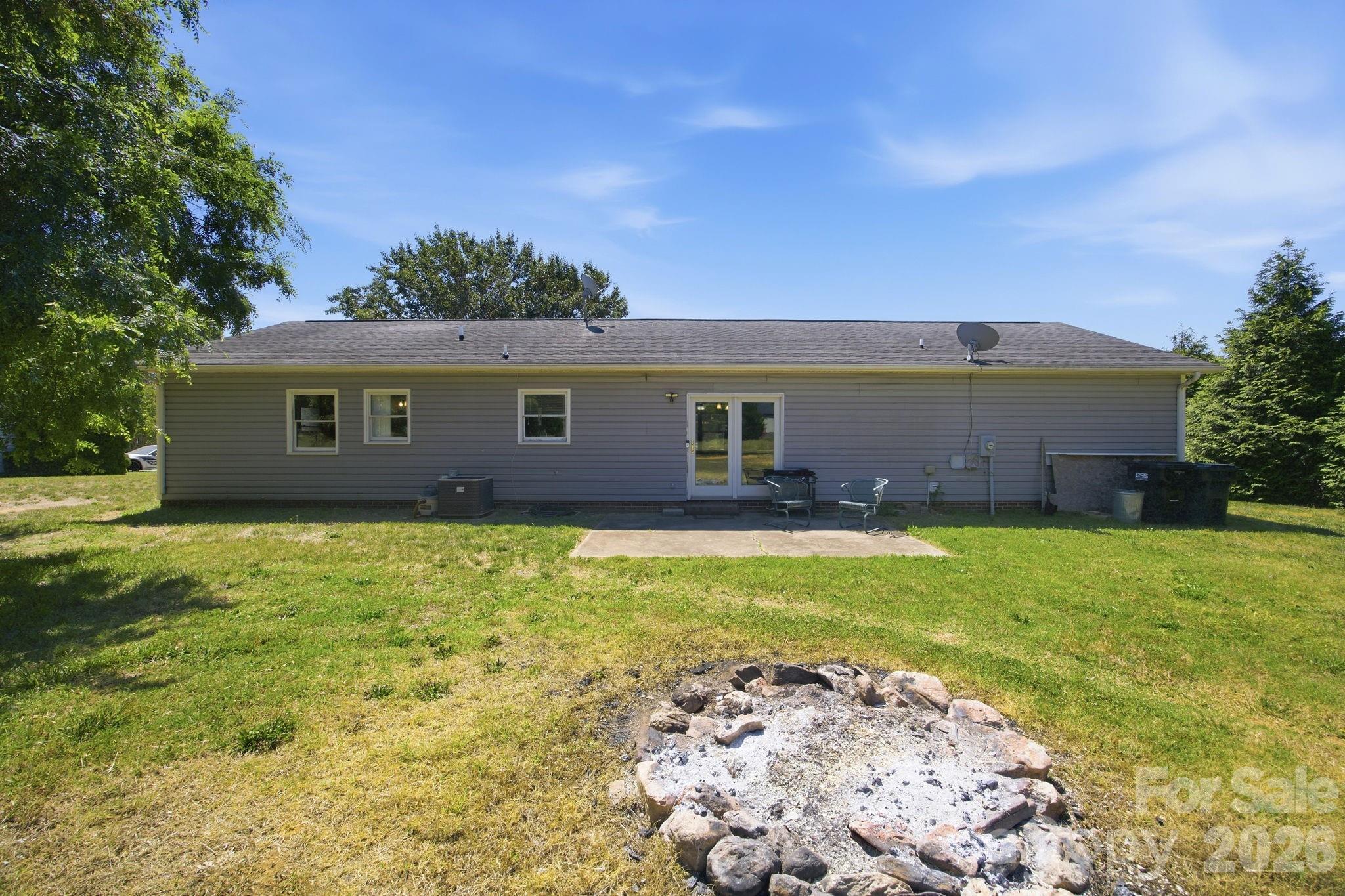 129 Salem Meadow Drive Statesville NC 28625